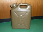 画像1: 米軍放出品,Scepter Military Fuel Gas Can (プラスチック) (1)