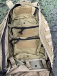 画像8: 米軍実物 S.O.Tech Medical Trauma Backpack - MPMD Coyote Brown   (8)