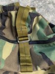 画像4: 海兵隊実物 USMC Force Recon FSBE Kit Bag Woodland Camo (4)