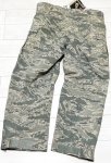 画像2: 米軍実物　USAF ABU　ゴアテックスパンツ　GORE-TEX　　X LARGE-LONG (2)