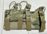 画像2: 米海軍放出品 RZR MOLLE Triple Rifle Mag Pouch (2)