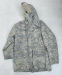 画像1: 米軍実物　DAKOTA OUTERWEAR N3B PARKA ABU 防寒着 (1)