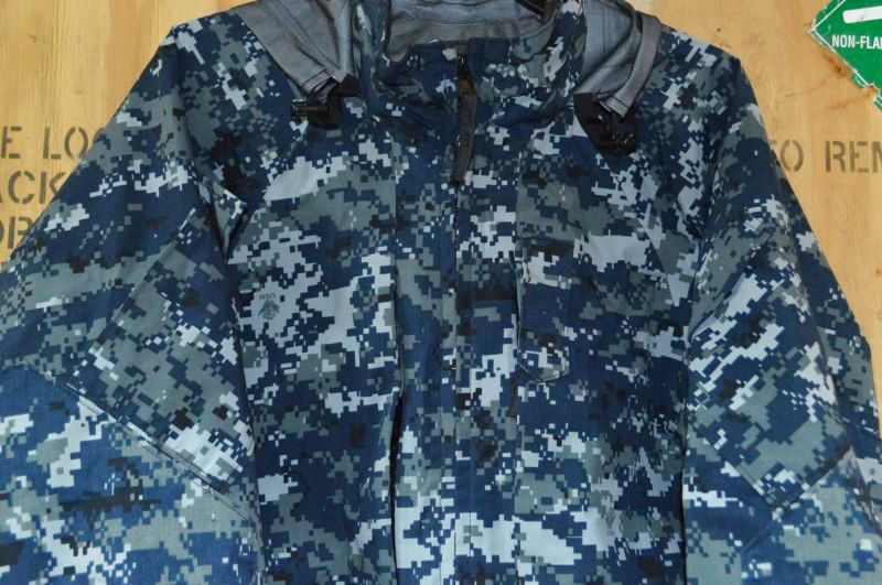 US NAVY NWU　フード付きジャケット　L-R　階級章付き