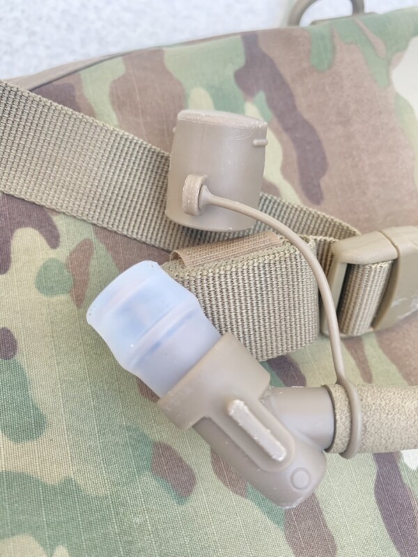 米軍　美品　aquamira タクティカル　ハイドレーション　バックパック