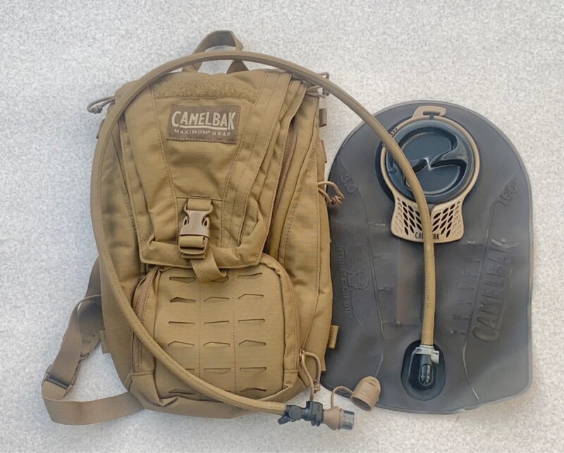米軍 CAMELBAK キャメルバッグ ハイドレーションバックパック - 個人装備